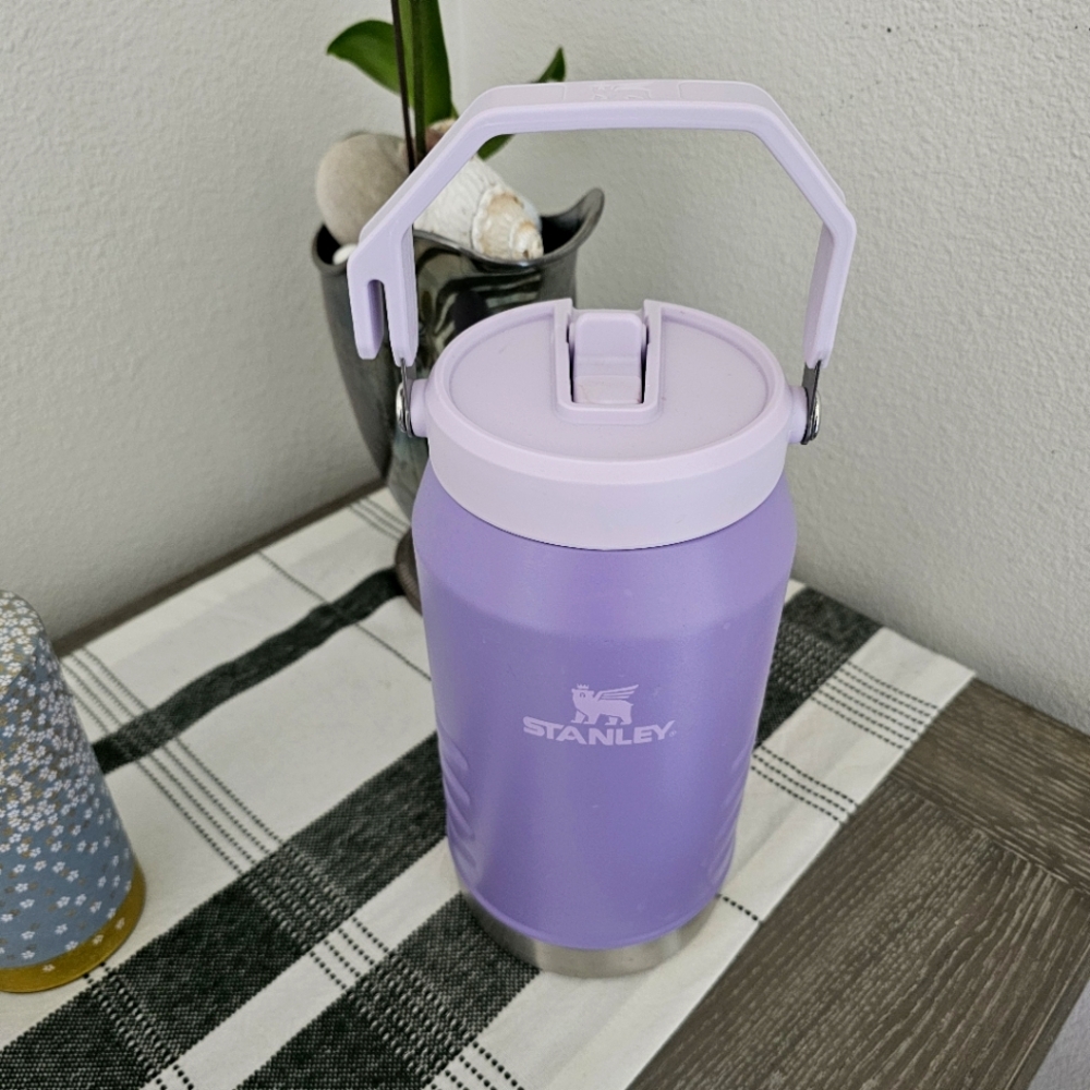 IceFlow Jug  64 OZ